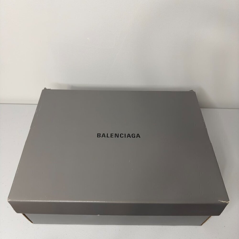 Balenciaga Beige Triple S Sneaker - Picture 11 of 16